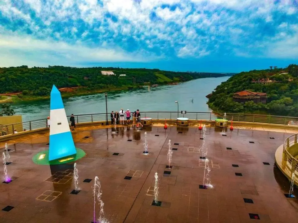How to visit the Three Borders Landmark in Puerto Iguazu