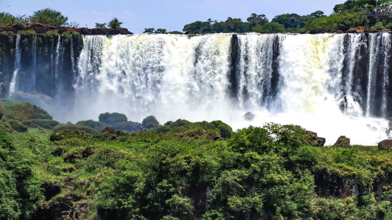 Iguazu Falls Brazilian Side With Bird Park (2)